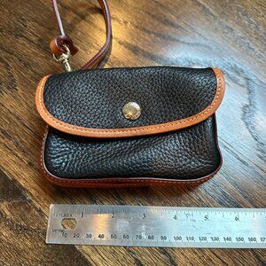 LIKE NEW - Dooney & Bourke Black Leather Wristlet